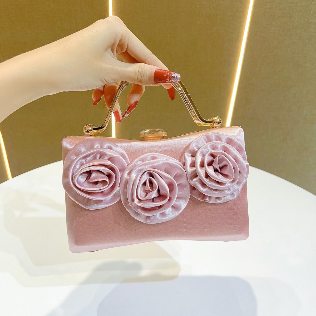 Women'S Bags New Look - 新しいシルクイブニングクラッチ女性のダイヤモンドクロスボディバッグエレガントなパーティーハンドバッグファッション宴会財布結婚式のディナードレスルック