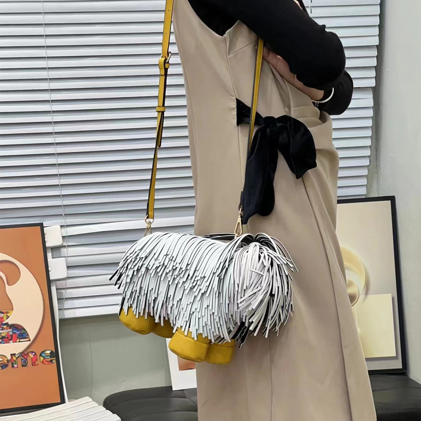 Women'S Bags New Look - 新しいタッセル付き子犬型バッグ レディース クロスボディバッグ クリエイティブで面白いノベルティ型ハンドバッグ キュートなショルダーバッグ Y2K