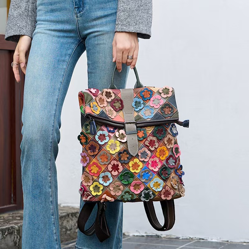 ヴィンテージ女性本革バックパックフラワーリアル牛革ショルダー - Women Bags Leather のレビューと価格