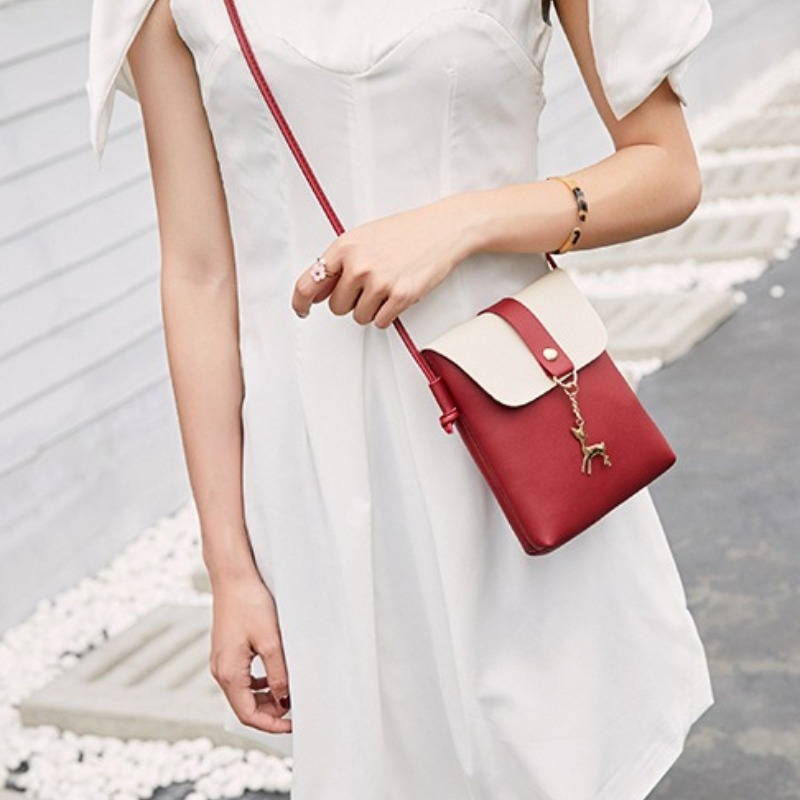 新しい鹿のペンダントバッグ、女性用シングルショルダークロスボ - Women'S Bags New Look のレビューと価格