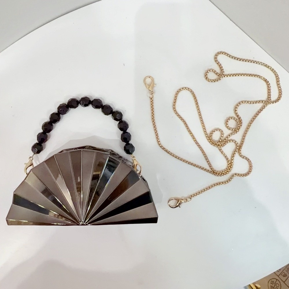 高級無地ミニバッグ光沢仕上げ扇形ゴールデンバッグミニサイズパ - Women Bags Golden のレビューと価格
