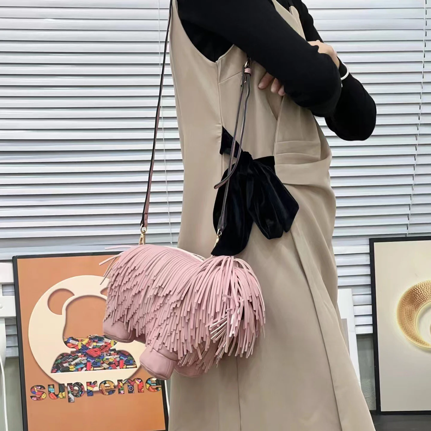新しいタッセル付き子犬型バッグ レディース クロスボディバッ - Women'S Bags New Look のレビューと価格