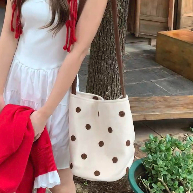 ウール製ポルカドットバケットバッグ女性用 2026 秋の新ニ - Women'S Bags New Look のレビューと価格
